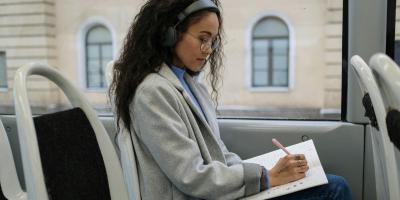 5 Leadership Podcasts for Your Commute to Work